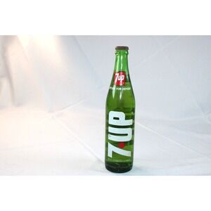 VTG 7 Up Rare Red Dot Bottle 1975 Still Sealed Green Glass